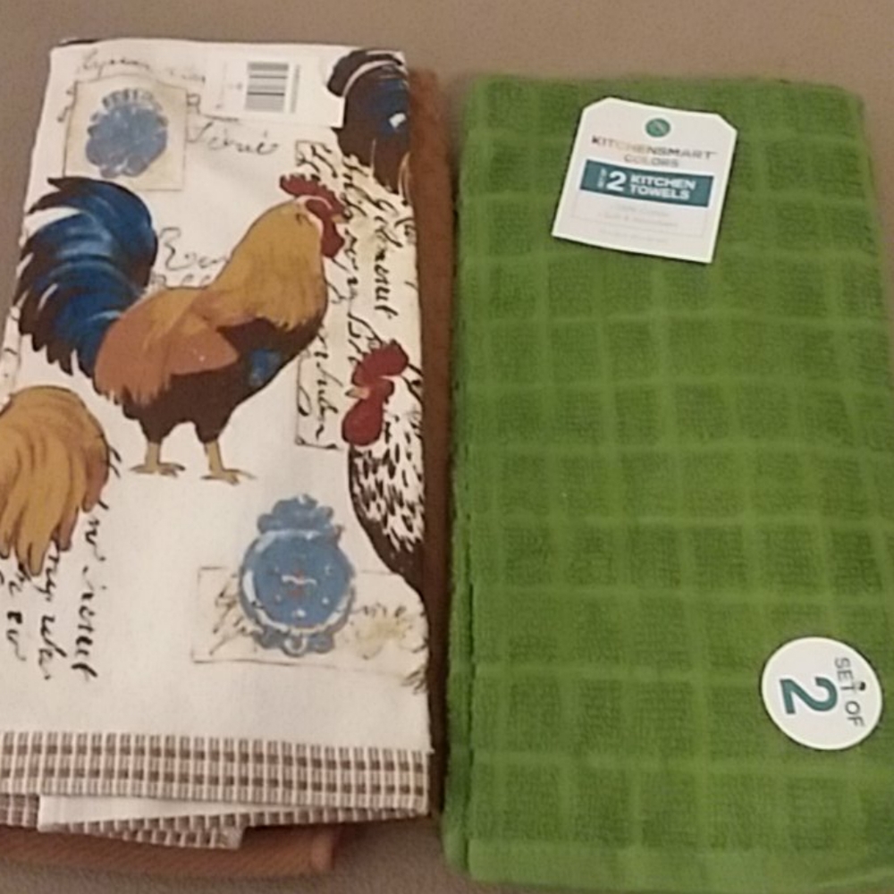 2 sets of dish towels